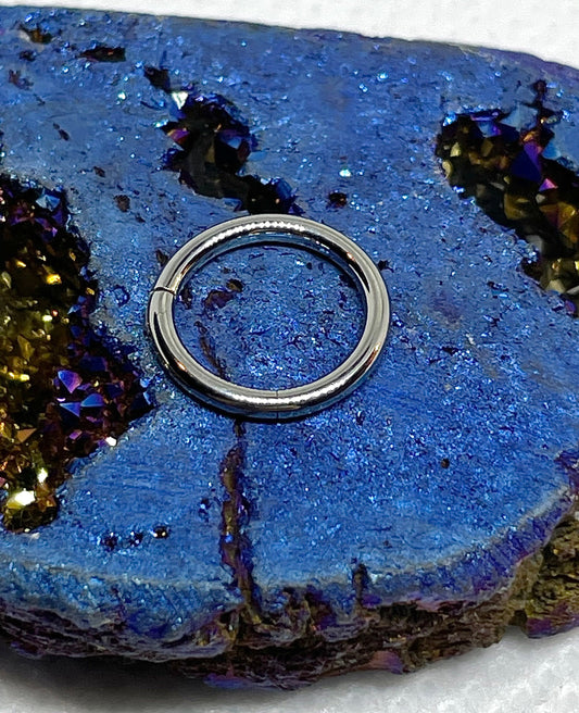 16 gauge 5/16 hinged ASTM F136 titanium clicker ring 8mm diameter